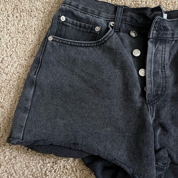 Princess Polly Shorts - Picture 2 of 7